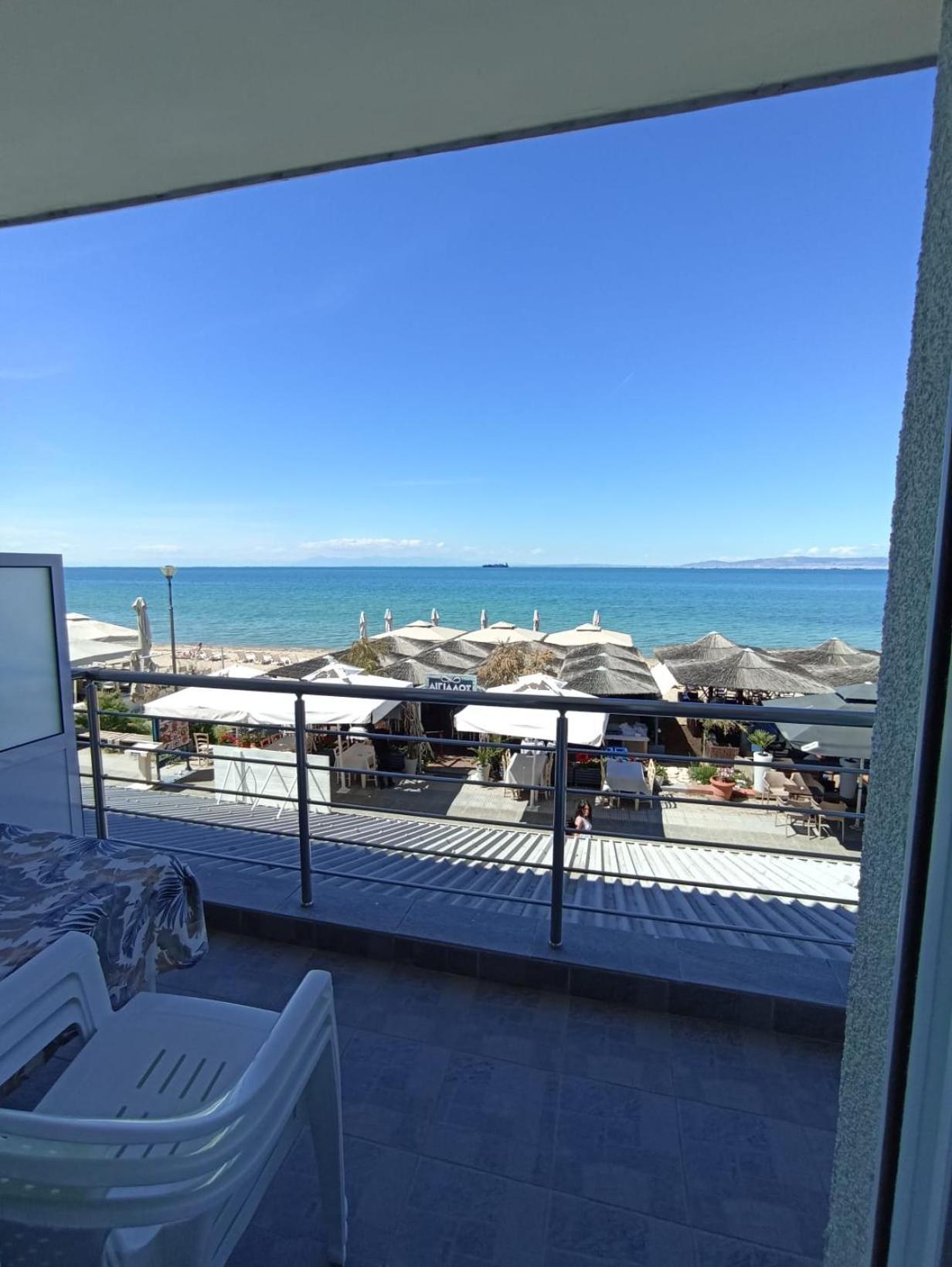 Aktis Sea View Studios Peraía 外观 照片